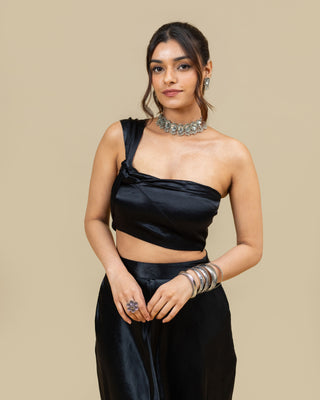 BLACK IN BUSINESS one-shoulder crop top